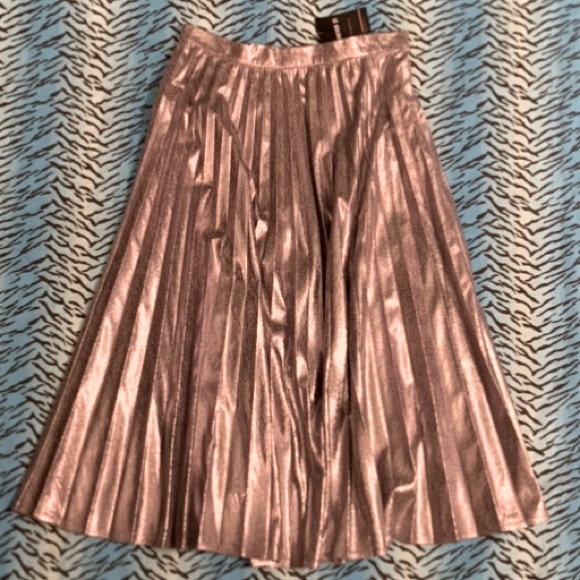 Forever 21 Dresses & Skirts - Gunmetal Skirt